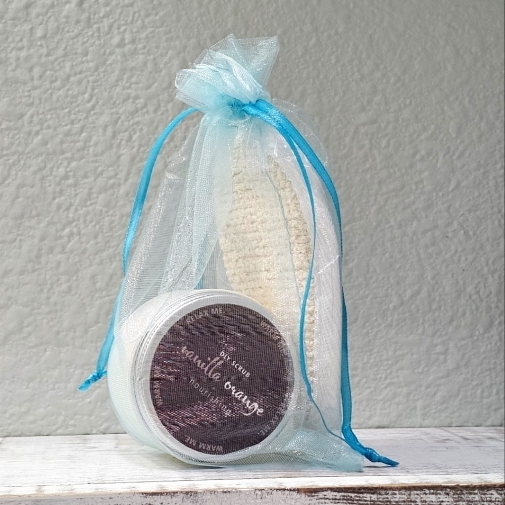 ⚪ $5 ADD ON TO ANY ORDER! ⚪ VANILLA ORANGE BODY SCRUB MINI GIFT SET